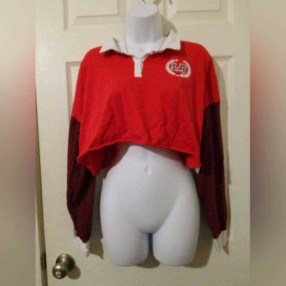 Rue 21 red & burgundy L.A. crop top